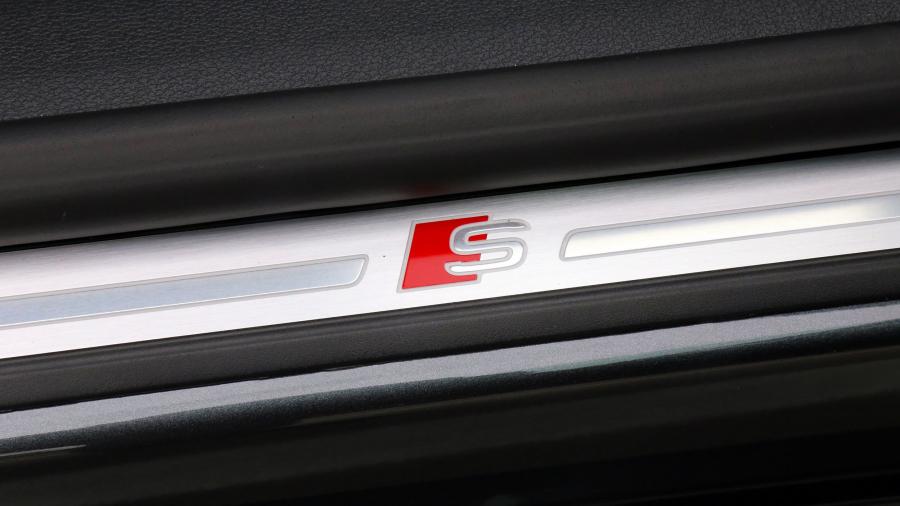 Логотип Audi S5 Coupe 2017 года  (NA) (фото 59 из 62)